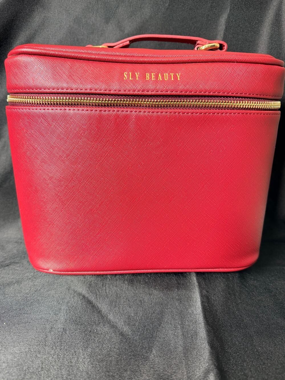 Sly Beauty Cosmetics "The Ever Need" Train Case - Red (Discontinued) NWOT